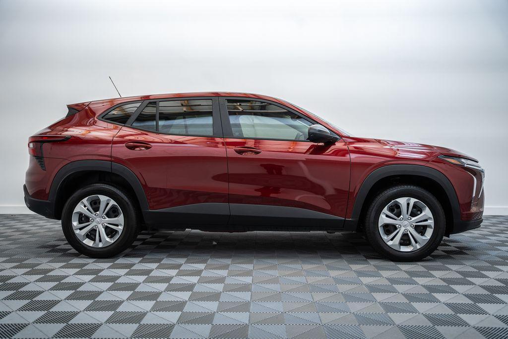 used 2025 Chevrolet Trax car, priced at $21,921