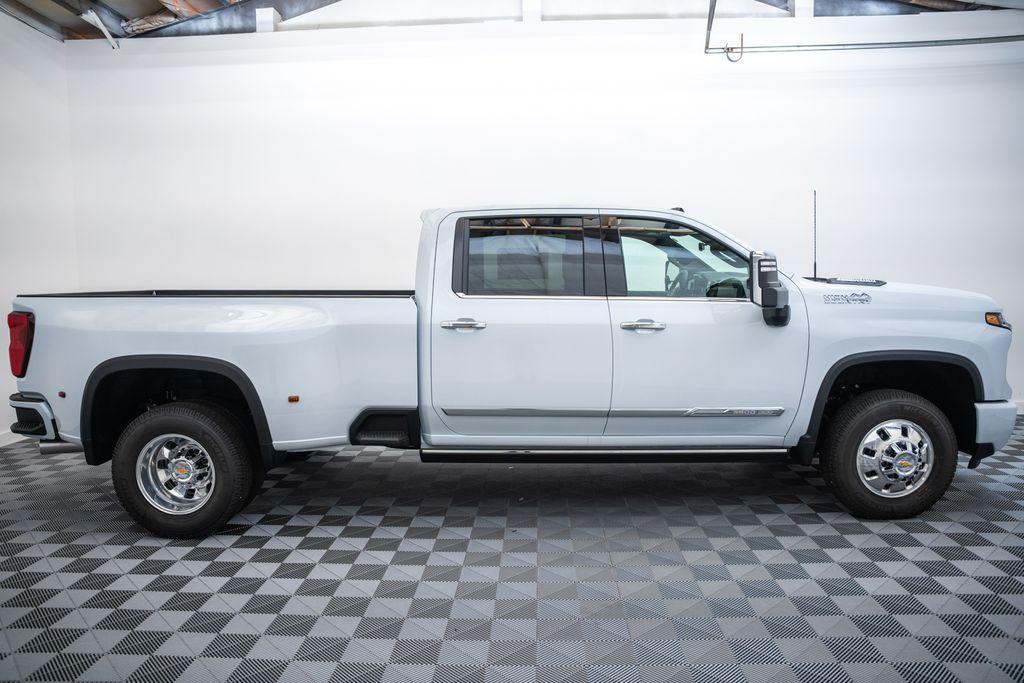 new 2026 Chevrolet Silverado 3500 car, priced at $91,604