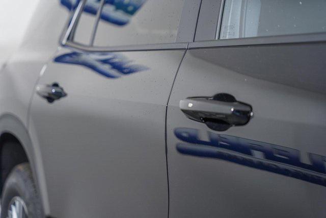 new 2026 Chevrolet Traverse car, priced at $38,965