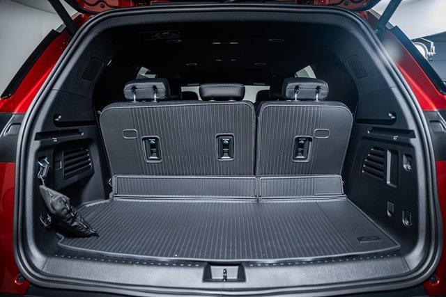 new 2026 Chevrolet Traverse car, priced at $42,255