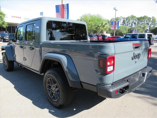 new 2026 Jeep Gladiator car, priced at $41,521