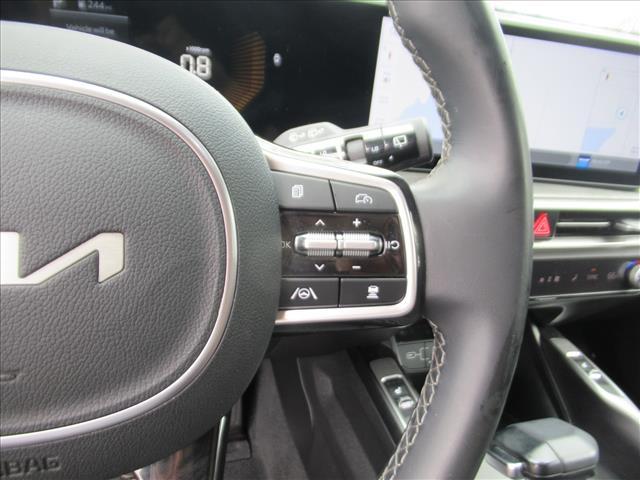 used 2024 Kia Sorento car, priced at $32,100