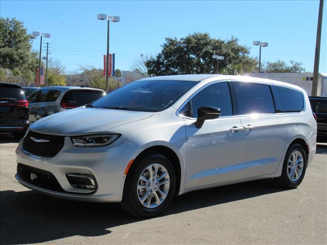 new 2026 Chrysler Pacifica car, priced at $39,844