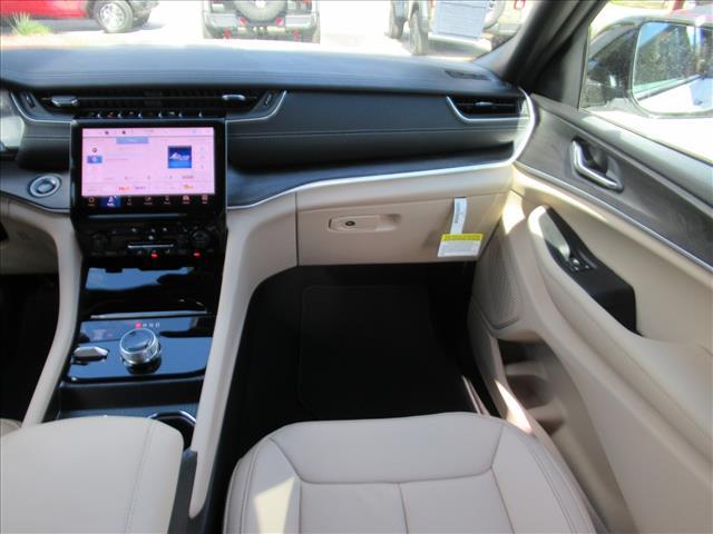 new 2025 Jeep Grand Cherokee L car, priced at $44,005