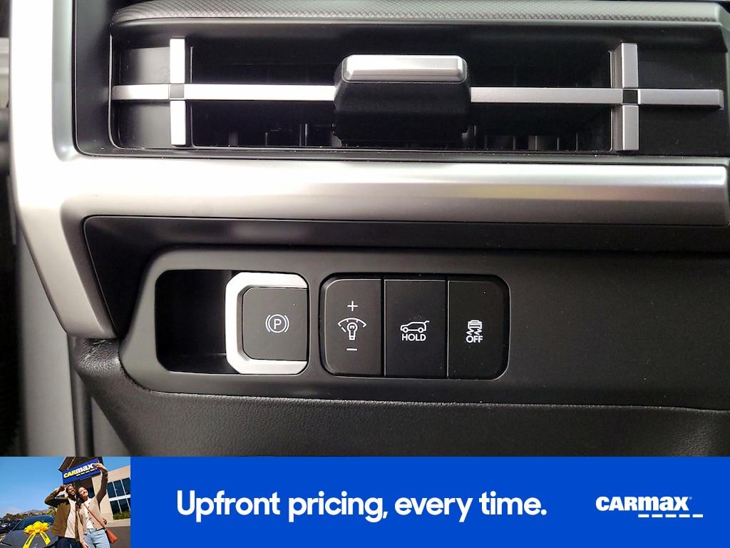 used 2024 Hyundai Santa Fe car, priced at $29,998