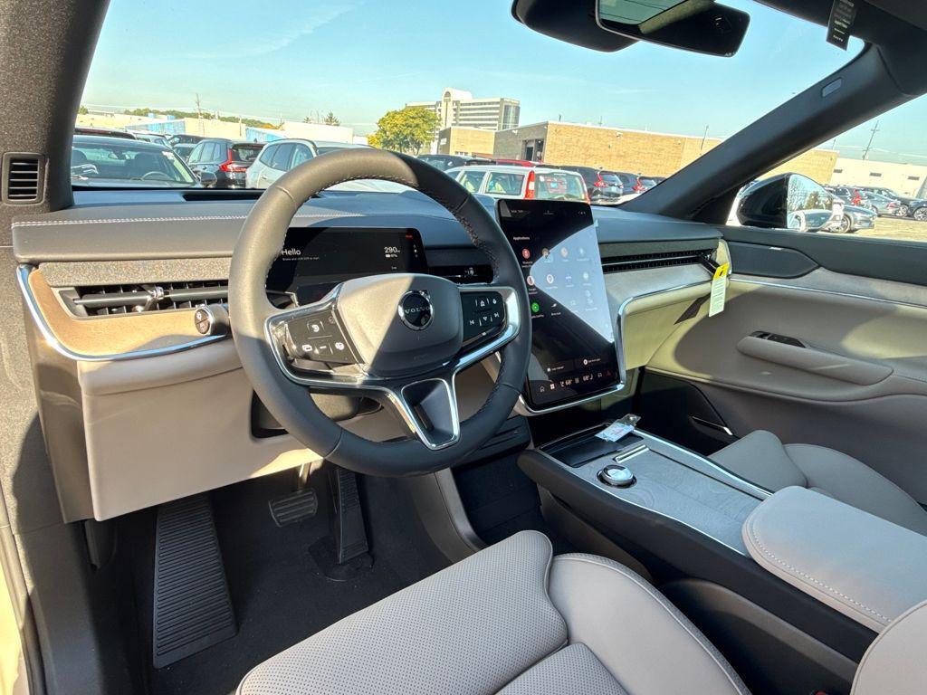 new 2025 Volvo EX90 car, priced at $78,681