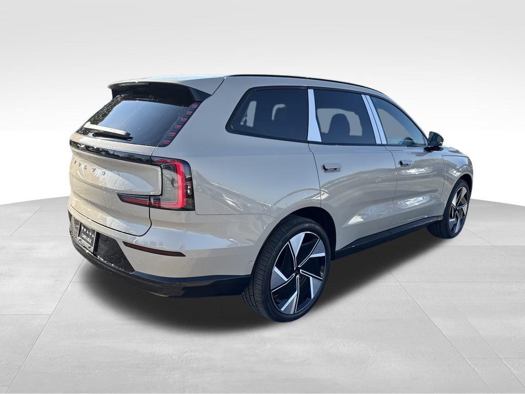 new 2025 Volvo EX90 car, priced at $78,681