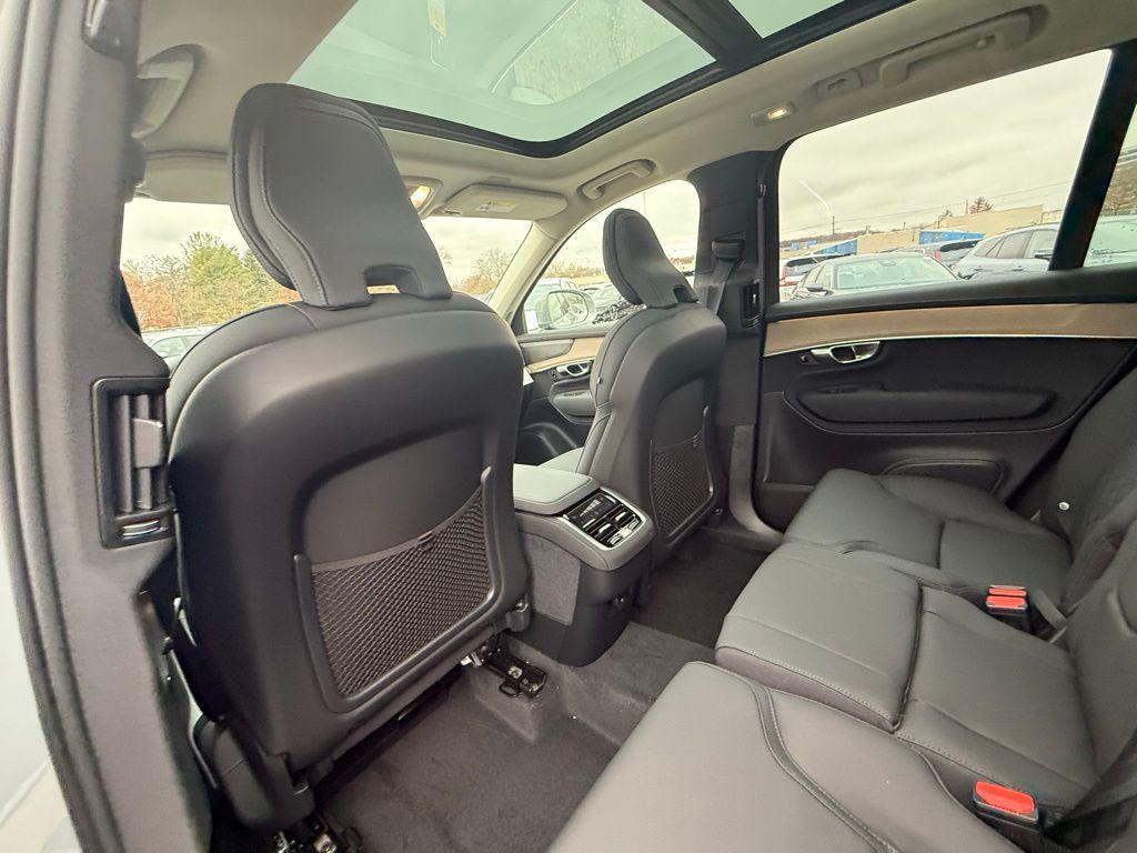 new 2026 Volvo XC90 car, priced at $69,825