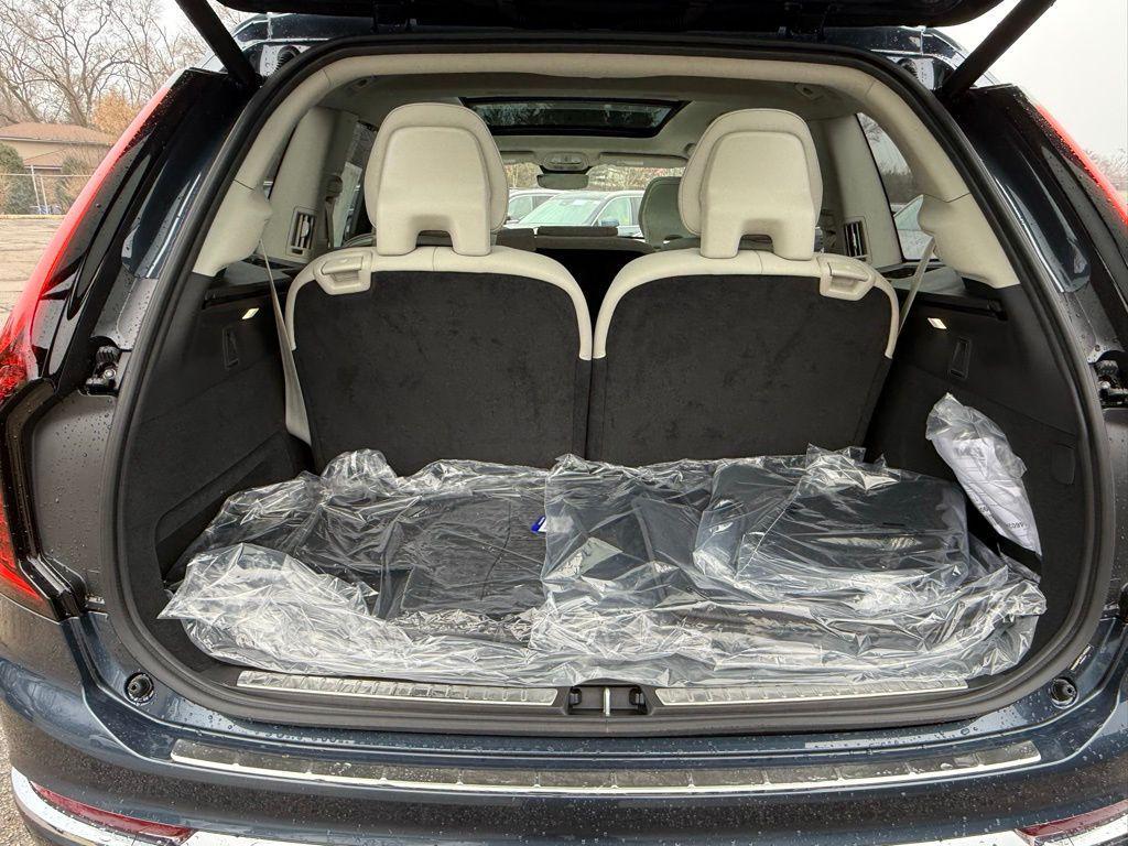 new 2026 Volvo XC90 Plug-In Hybrid car, priced at $83,625