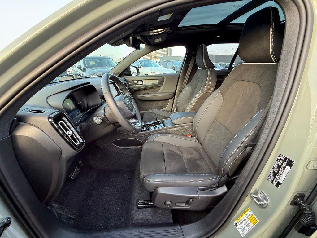 used 2023 Volvo XC40 car, priced at $25,839
