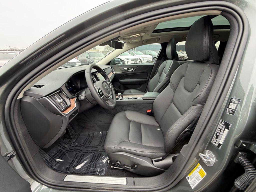 used 2026 Volvo V60 Cross Country car, priced at $52,400