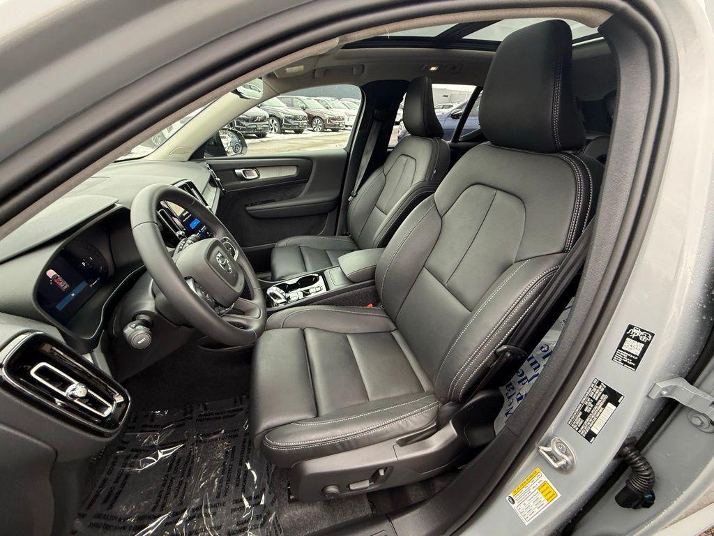 used 2026 Volvo XC40 car, priced at $43,095