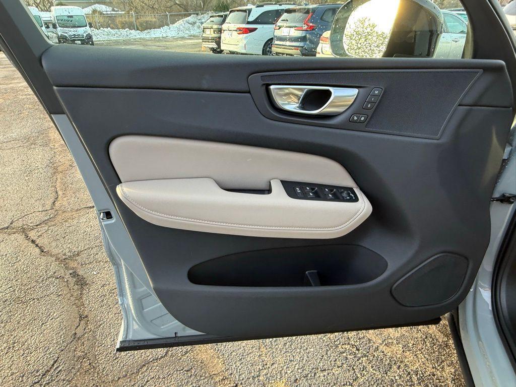 new 2026 Volvo XC60 Plug-In Hybrid car, priced at $67,285