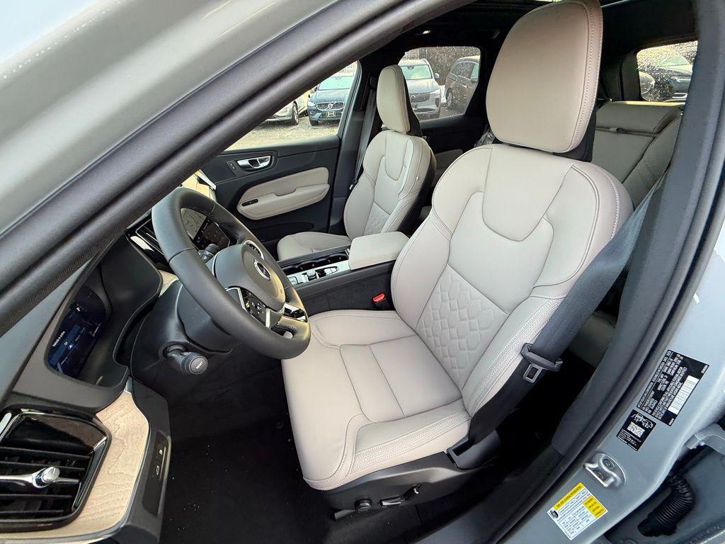 new 2026 Volvo XC60 Plug-In Hybrid car, priced at $67,285