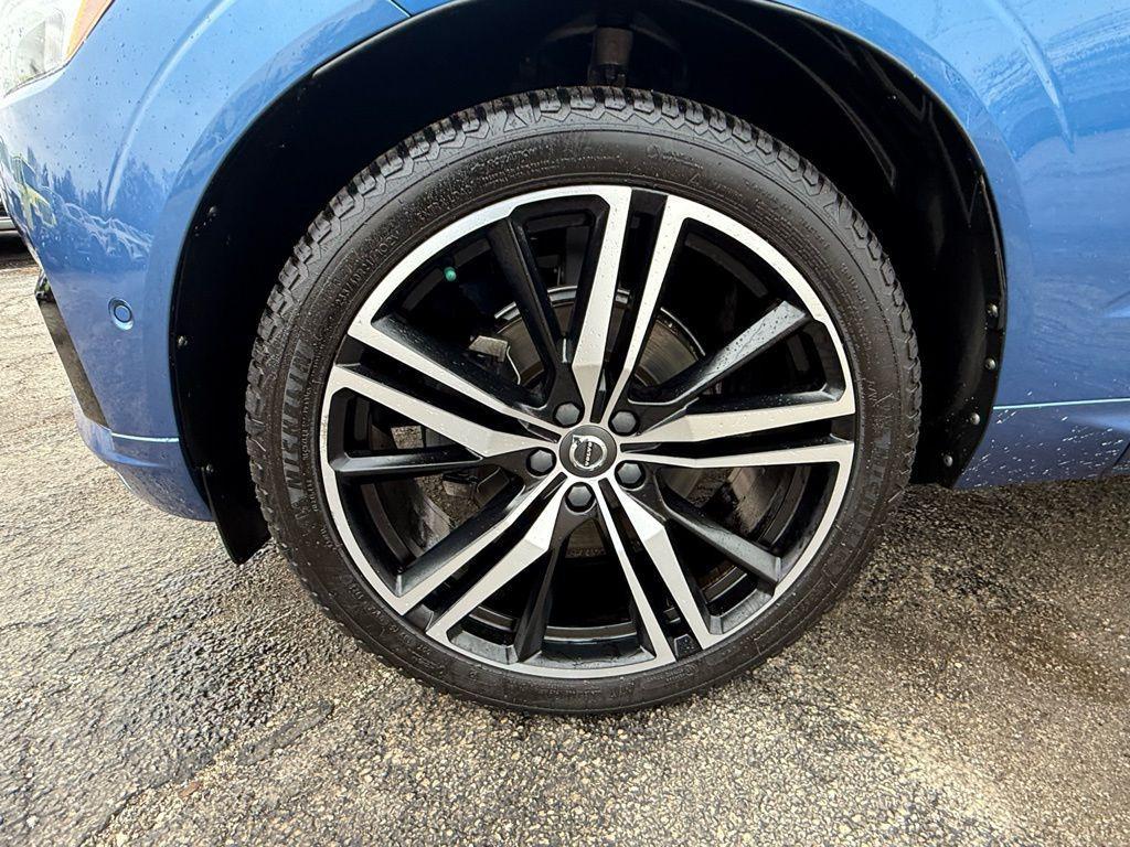 used 2021 Volvo XC60 car, priced at $27,057