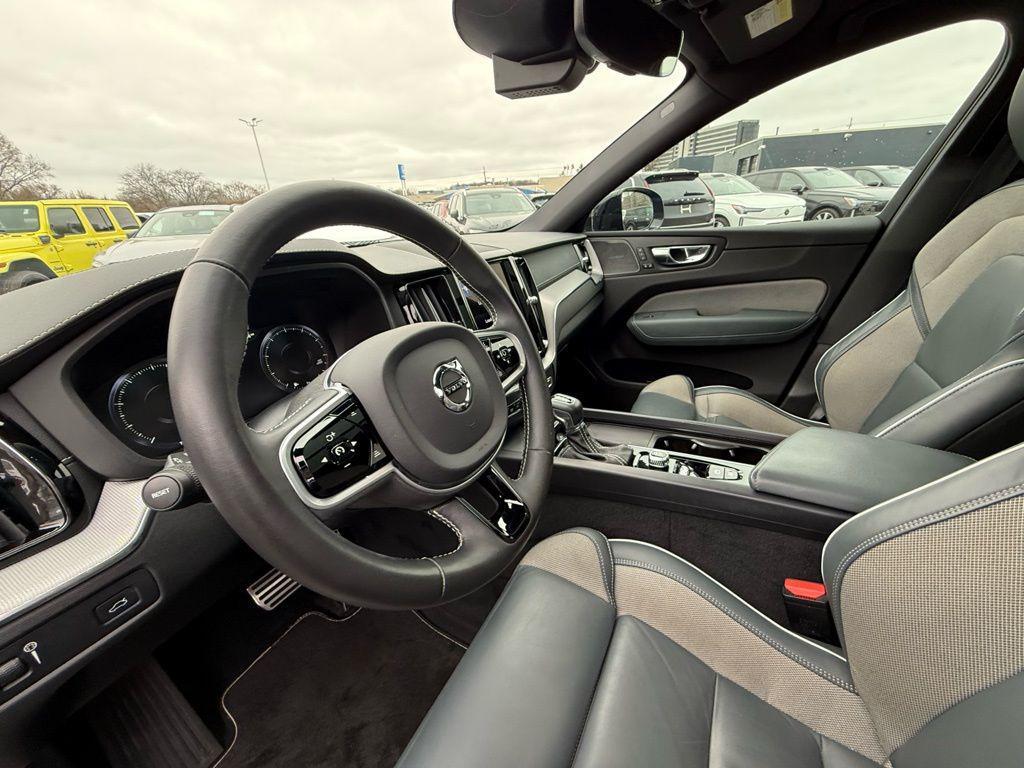 used 2021 Volvo XC60 car, priced at $27,057