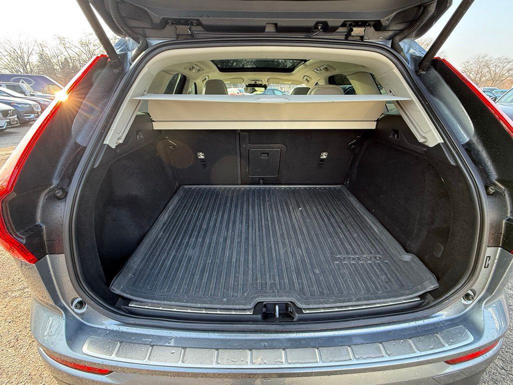 used 2021 Volvo XC60 car, priced at $20,862