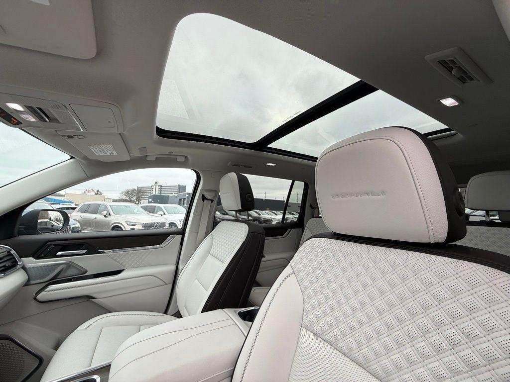 used 2024 GMC Acadia car, priced at $48,899