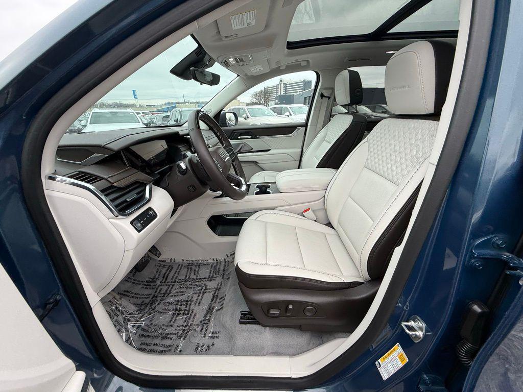 used 2024 GMC Acadia car, priced at $48,899