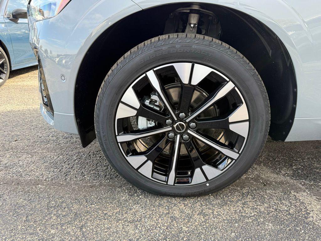 new 2026 Volvo XC60 car, priced at $57,190