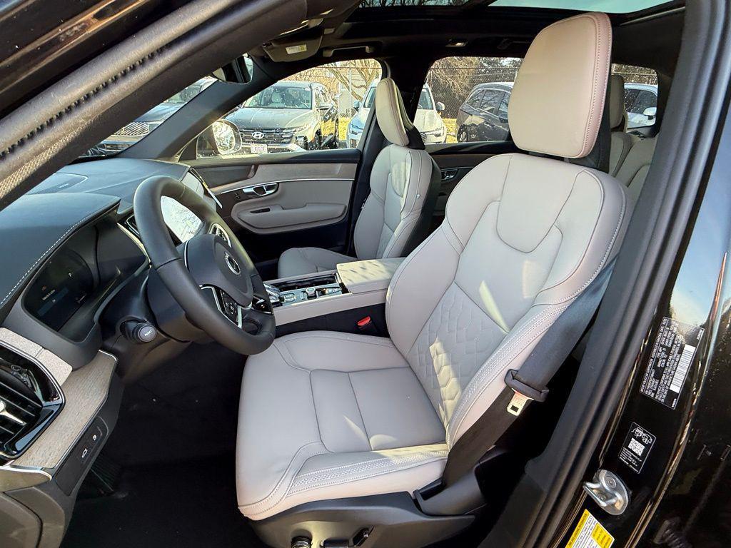 new 2026 Volvo XC90 Plug-In Hybrid car, priced at $79,875
