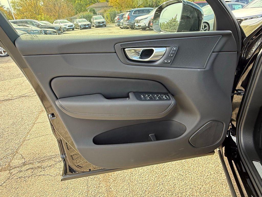 new 2026 Volvo XC60 car, priced at $55,985