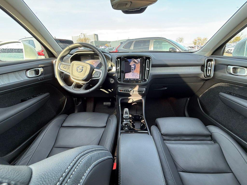 used 2025 Volvo XC40 car, priced at $33,989