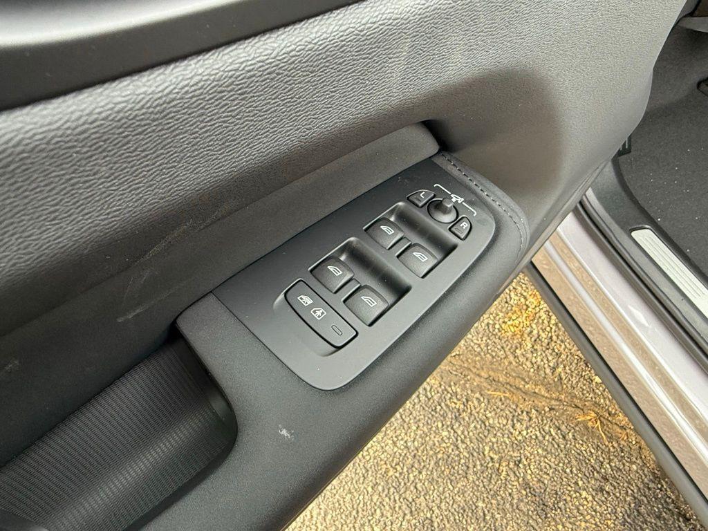 new 2026 Volvo XC60 car, priced at $48,995