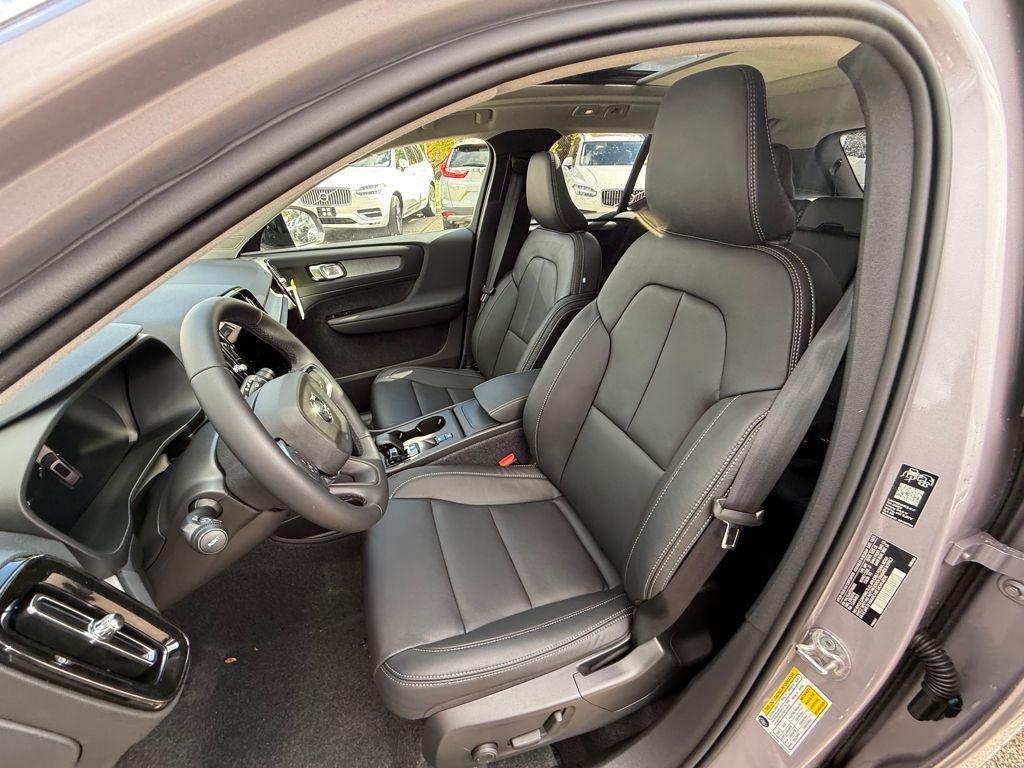 new 2026 Volvo XC40 car, priced at $44,425