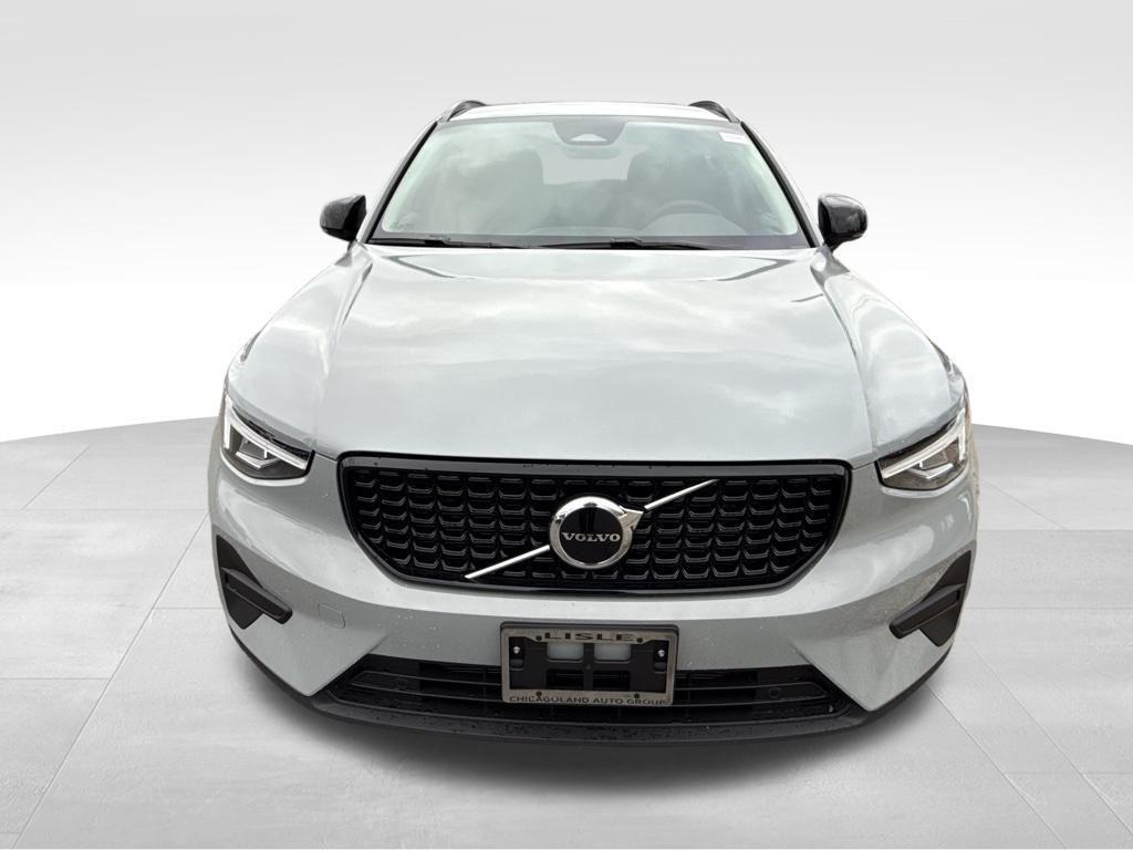 new 2026 Volvo XC40 car, priced at $43,425