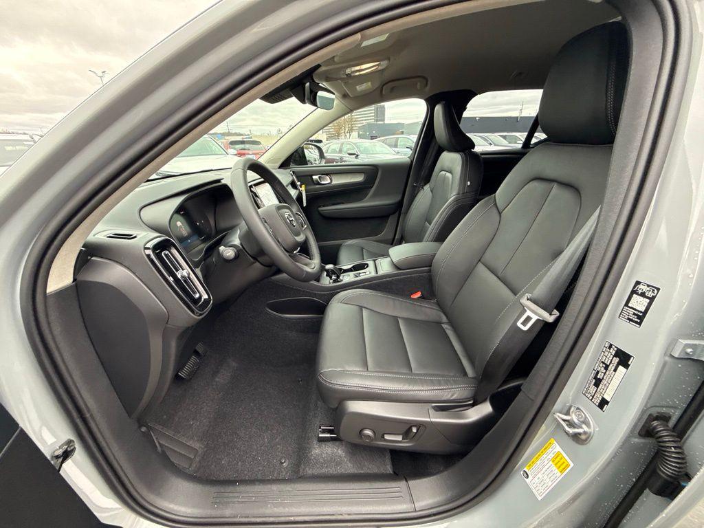 new 2026 Volvo XC40 car, priced at $43,425