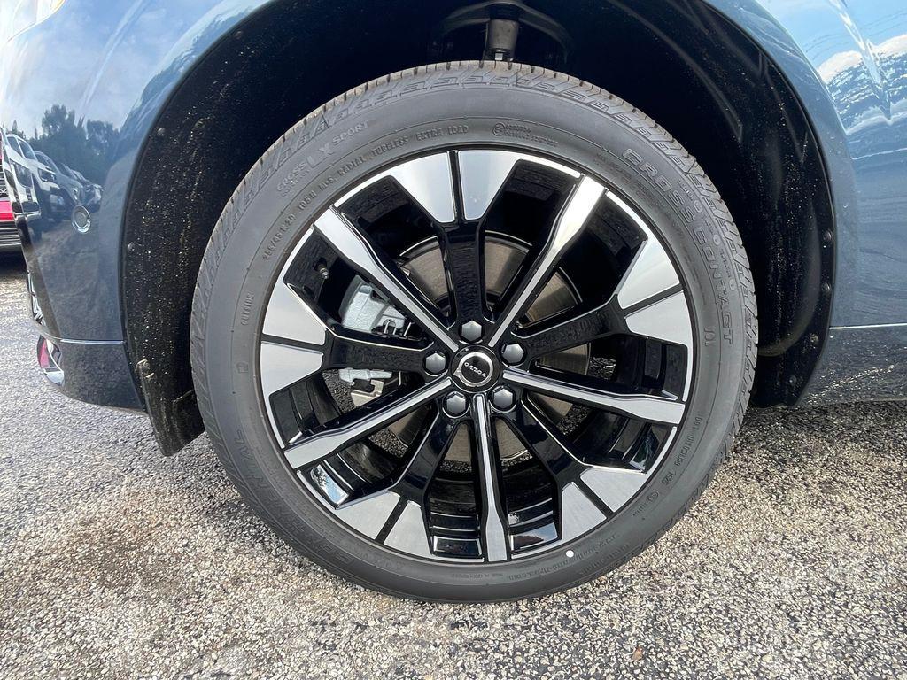 new 2026 Volvo XC60 car, priced at $56,190