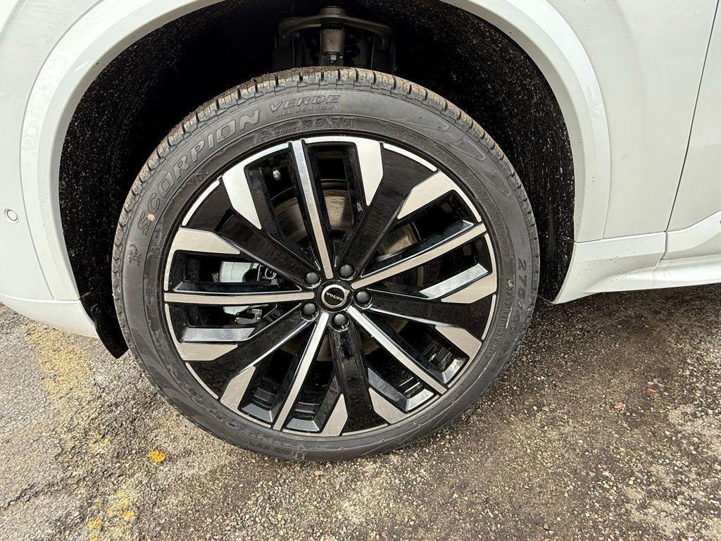 new 2026 Volvo XC90 Plug-In Hybrid car, priced at $79,875