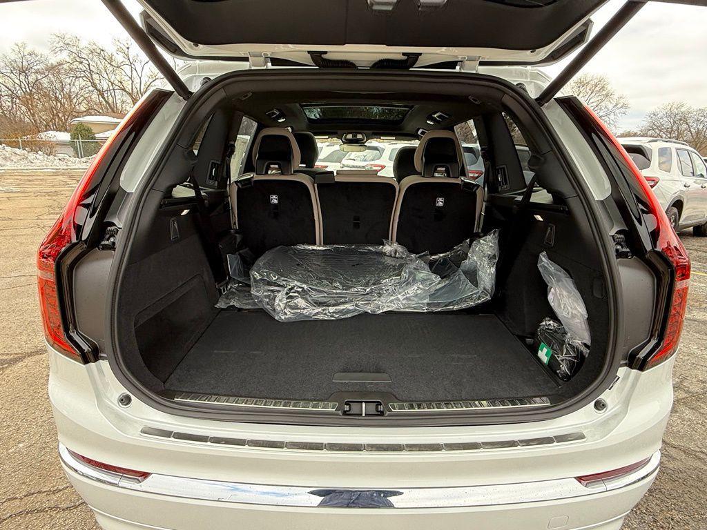 new 2026 Volvo XC90 Plug-In Hybrid car, priced at $79,875