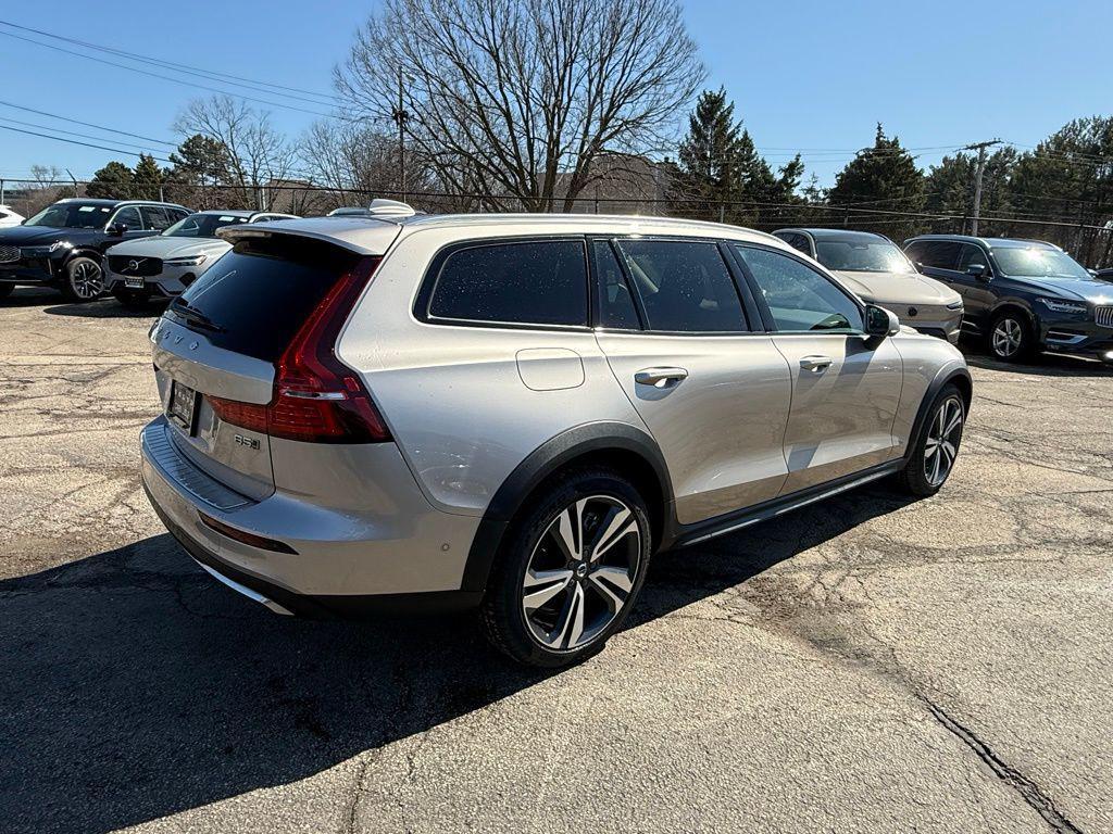 used 2026 Volvo V60 Cross Country car, priced at $54,990
