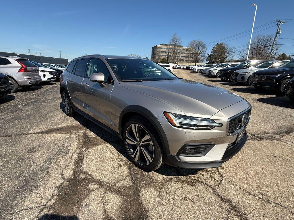 used 2026 Volvo V60 Cross Country car, priced at $54,990