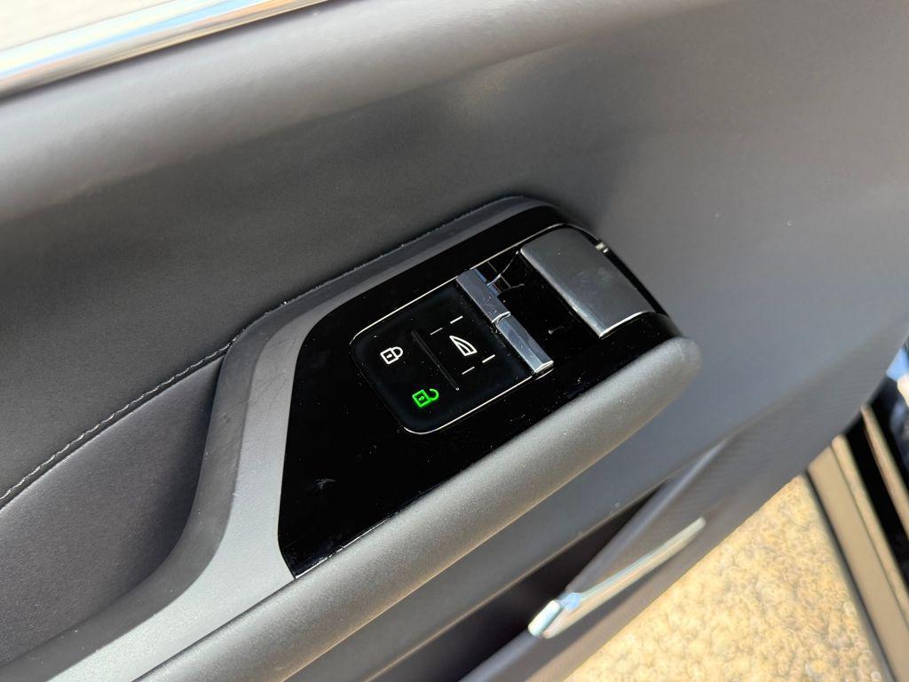 new 2025 Volvo EX90 car, priced at $73,194