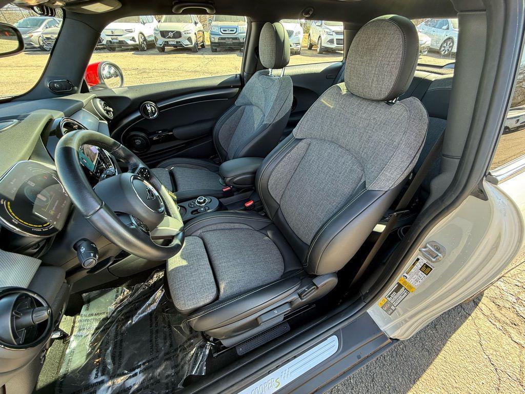 used 2023 MINI Hardtop car, priced at $21,500