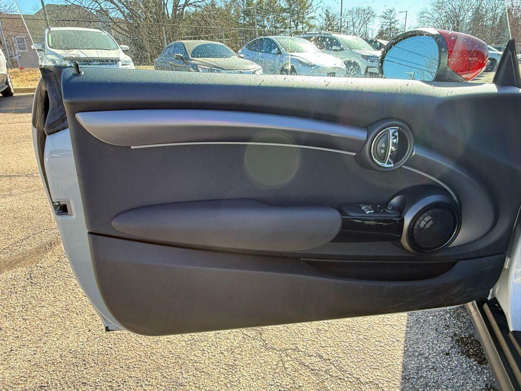 used 2023 MINI Hardtop car, priced at $21,500