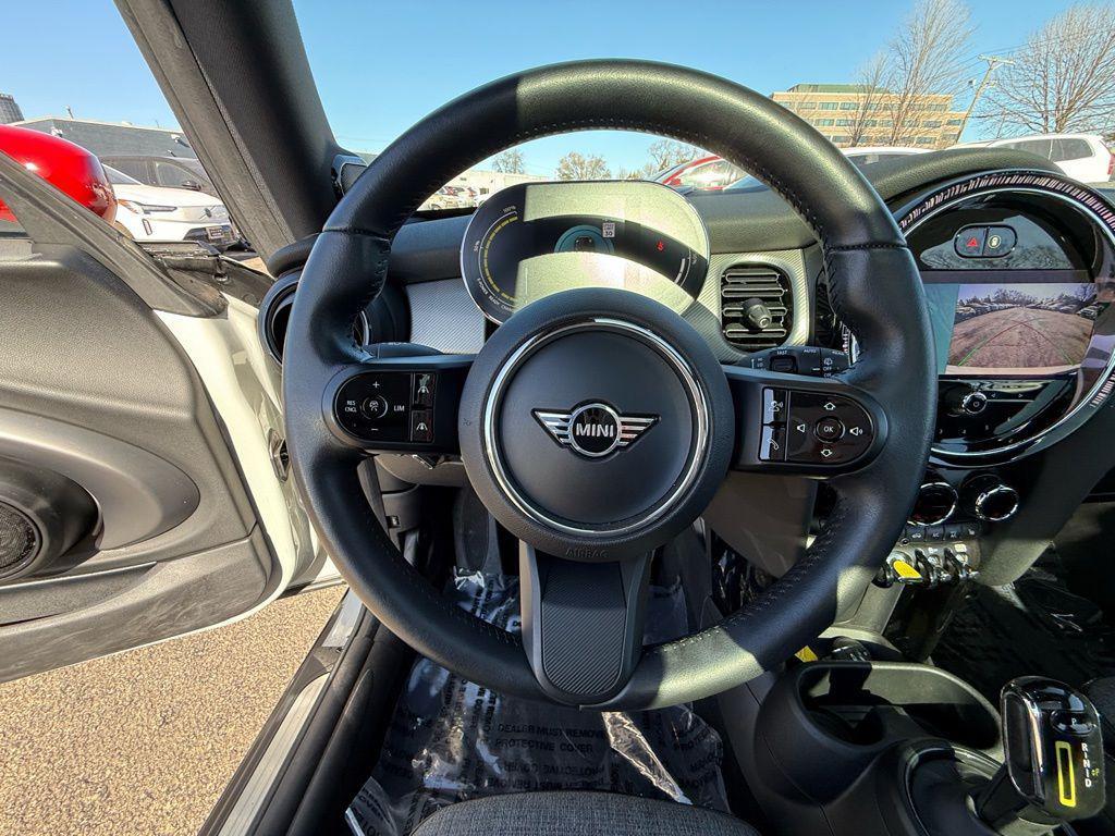 used 2023 MINI Hardtop car, priced at $21,500