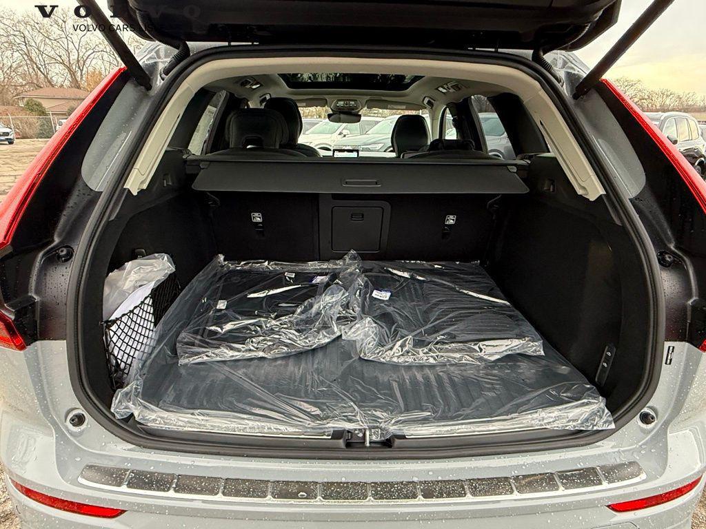 new 2026 Volvo XC60 car, priced at $67,660