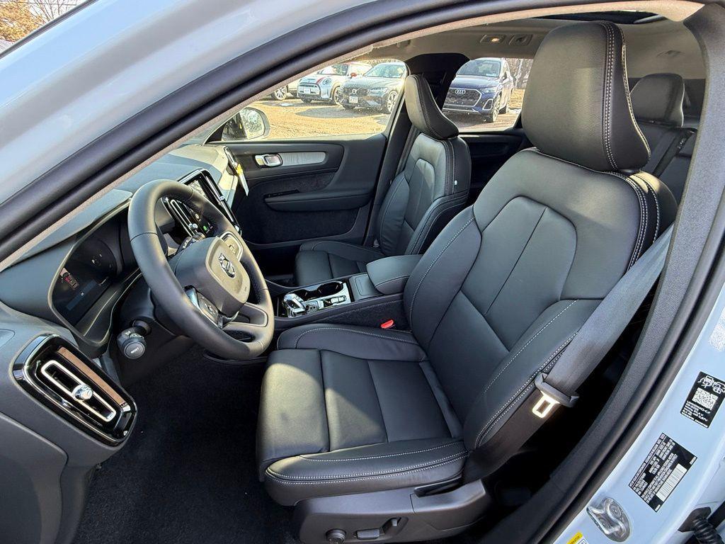 new 2026 Volvo XC40 car, priced at $47,260