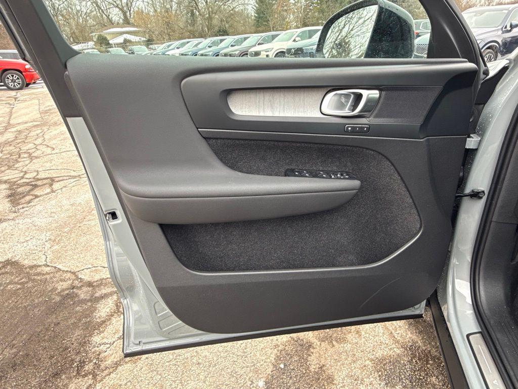 new 2026 Volvo XC40 car, priced at $47,260