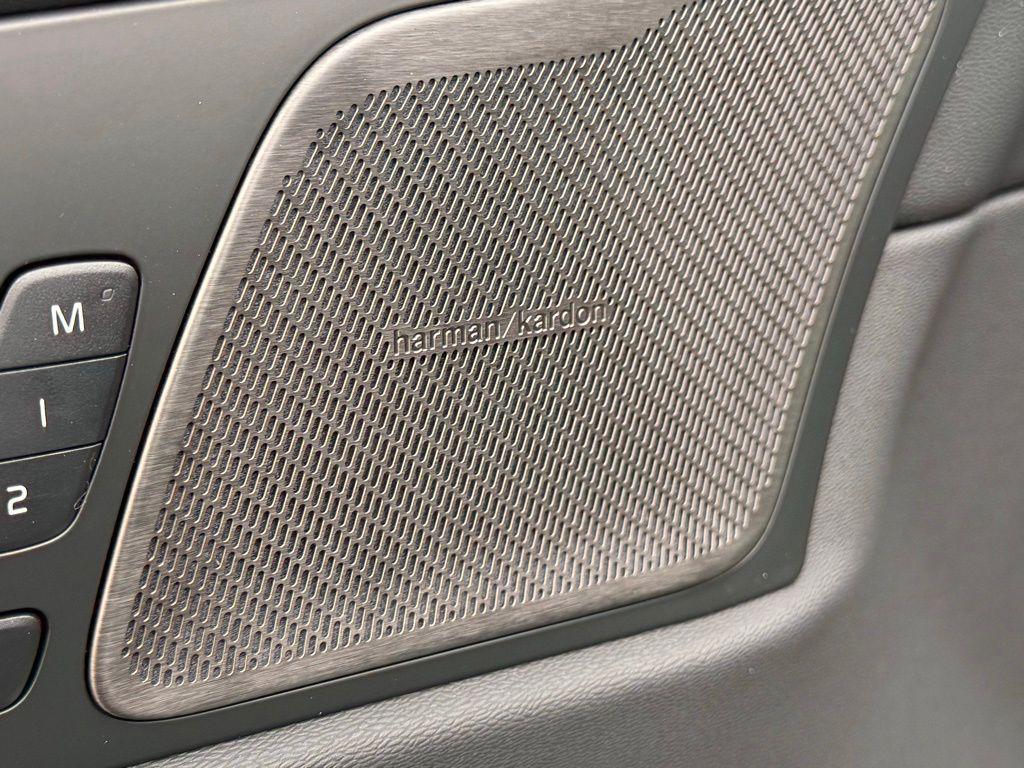 new 2026 Volvo XC60 car, priced at $62,525