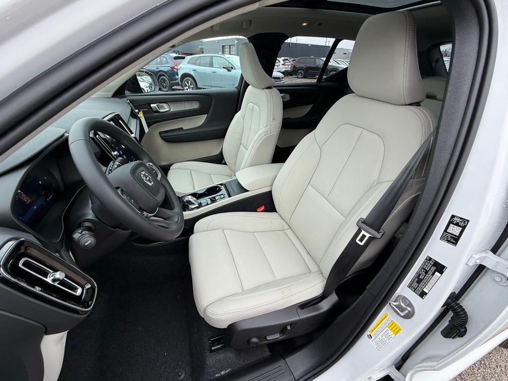 new 2026 Volvo XC40 car, priced at $44,075