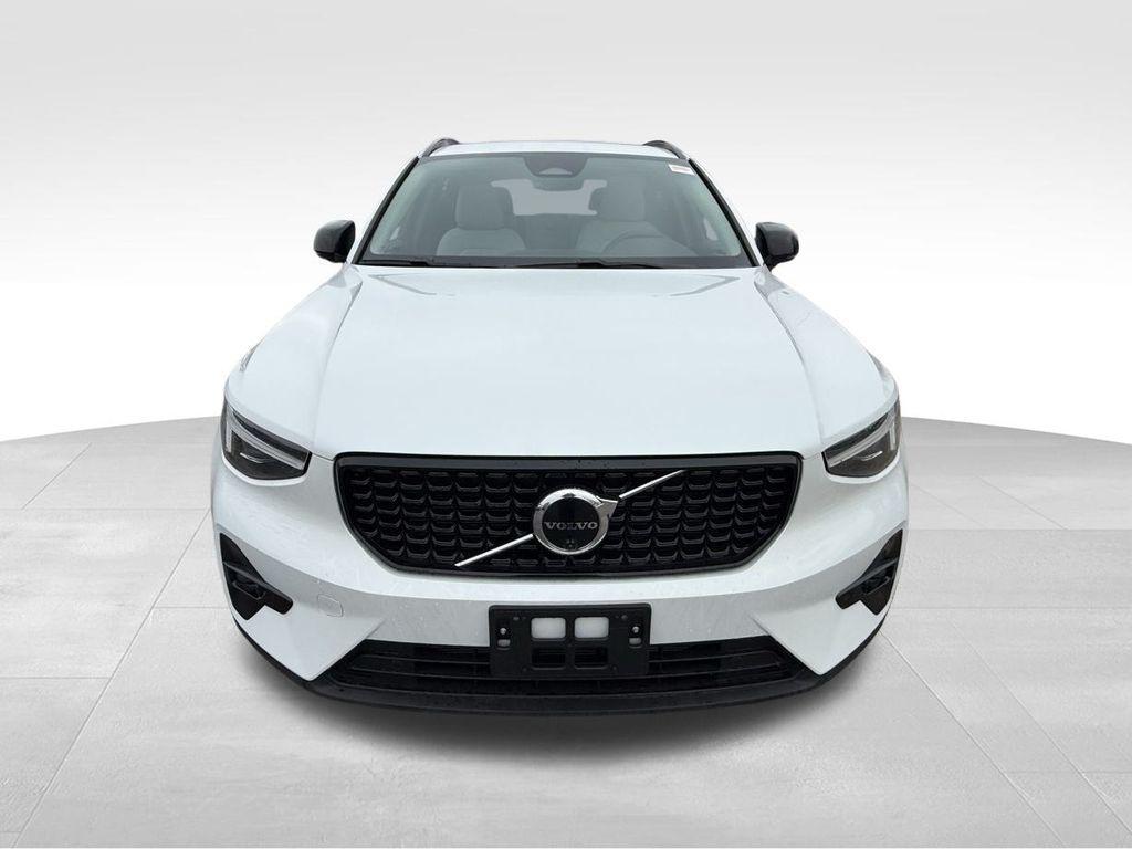 new 2026 Volvo XC40 car, priced at $44,075