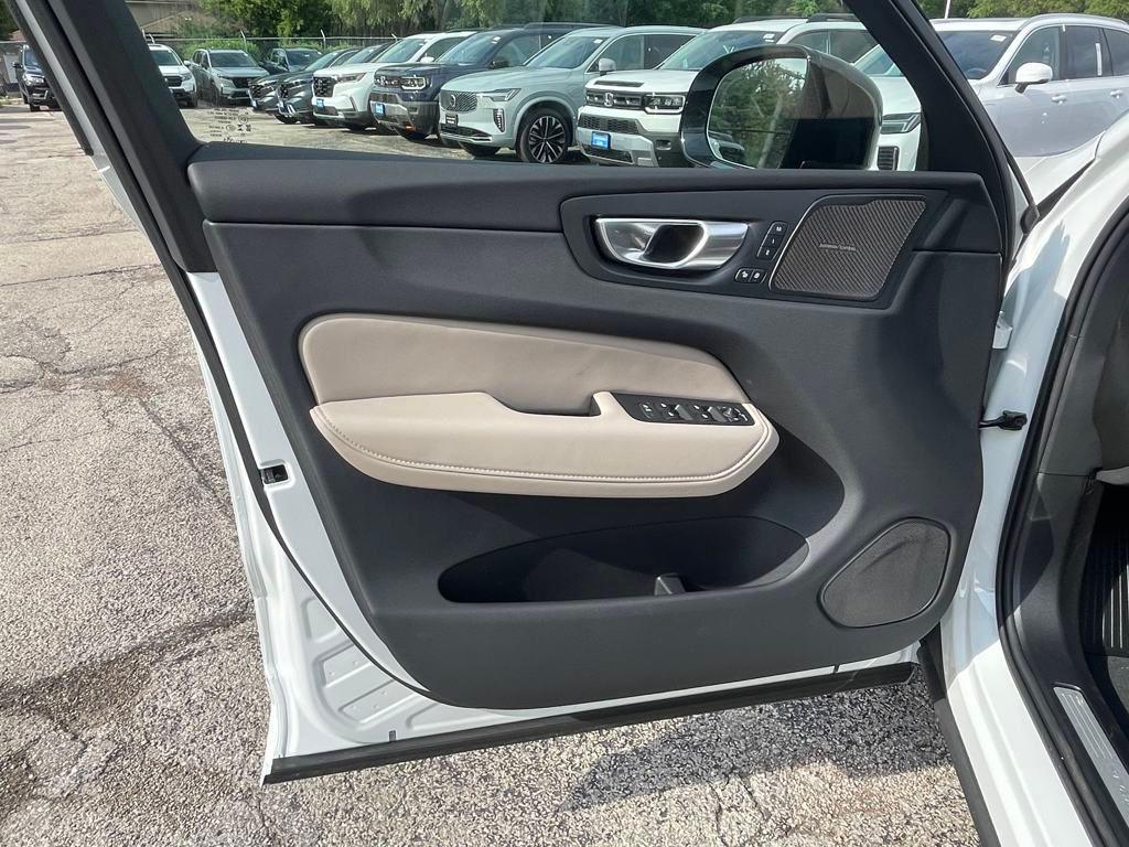 new 2026 Volvo XC60 car, priced at $56,190
