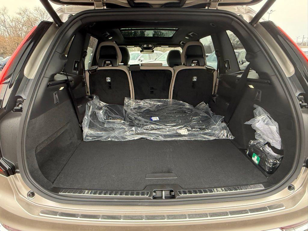 new 2026 Volvo XC90 Plug-In Hybrid car, priced at $79,875