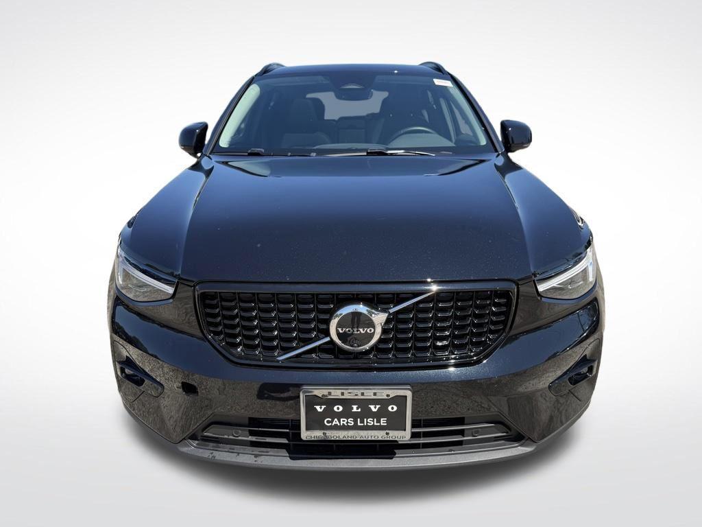 used 2026 Volvo XC40 car, priced at $38,066