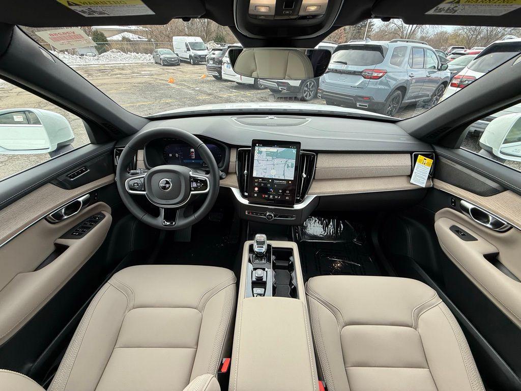 new 2026 Volvo XC90 Plug-In Hybrid car, priced at $79,875